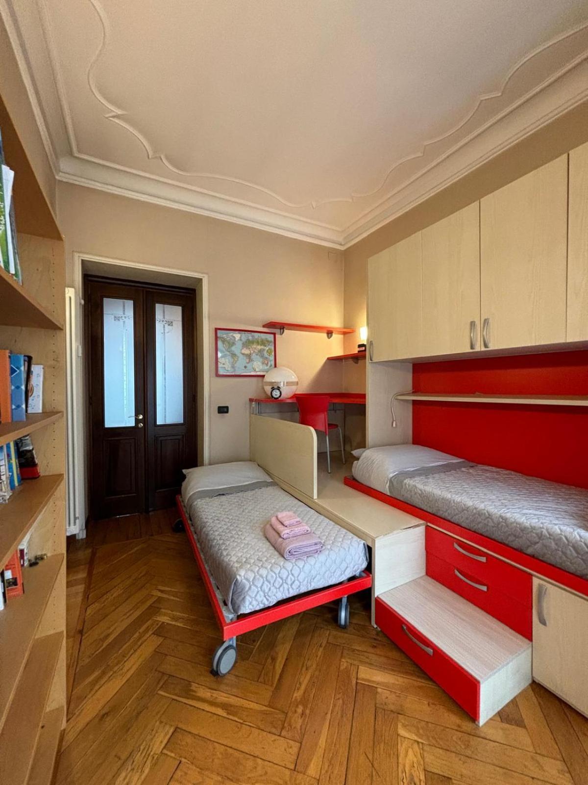 Eleganza Liberty A Due Passi Da Porta Susa E Metro Appartement